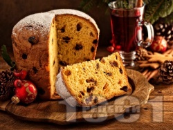Панетоне - коледен италиански сладък хляб/козунак с шоколад, стафиди и шушулка ванилия - снимка на рецептата